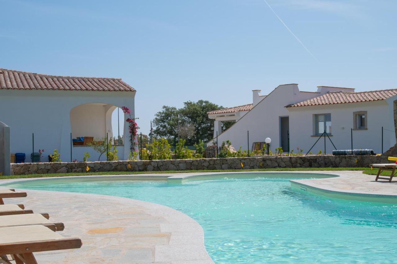 Aparthotel Enaja - Luxury Retreat à Budoni Extérieur photo